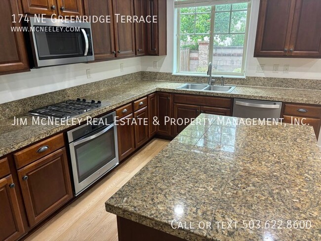 Building Photo - 174 NE Greenridge Terrace