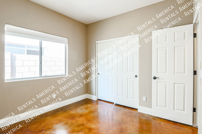 Building Photo - 33620 N 26th Ave