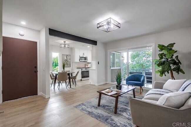 Building Photo - Fully Remodeled 2BR Condo with Designer Fi...