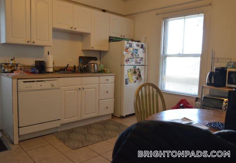 Building Photo - 66 Murdock St