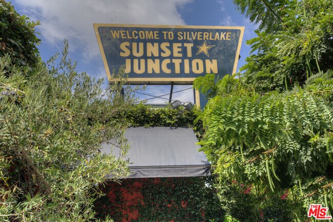 Building Photo - 4111 Sunset Blvd