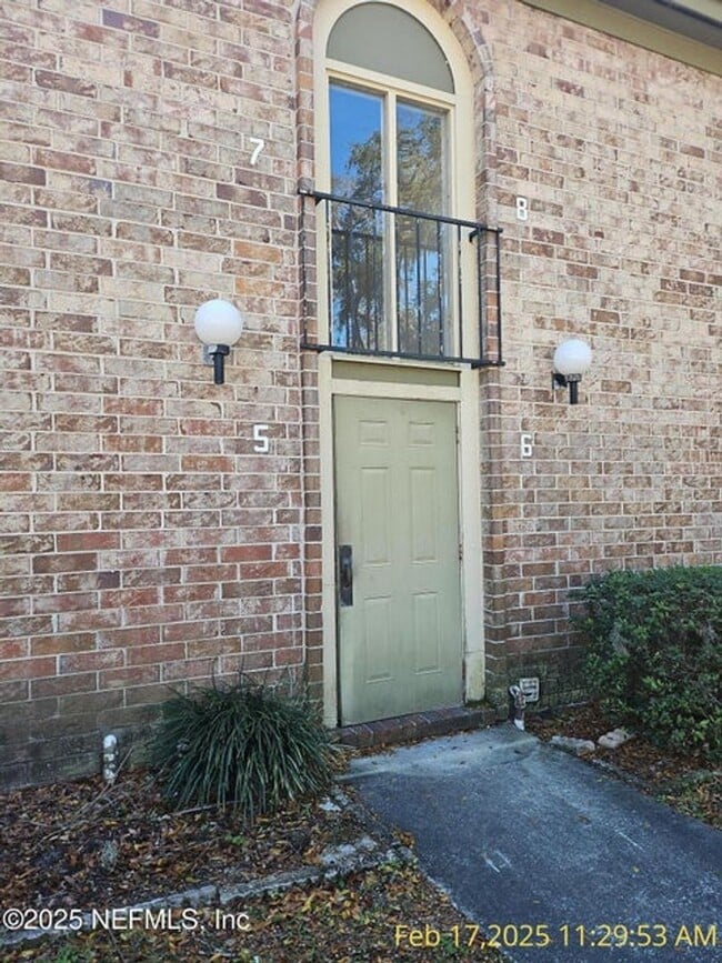 Building Photo - Nice 3/2 Condo