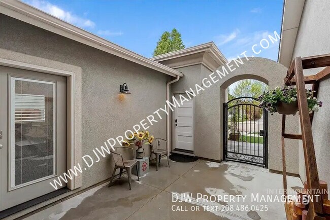 Building Photo - 10979 W Leilani Dr