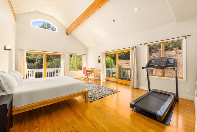 Building Photo - Ojai Views