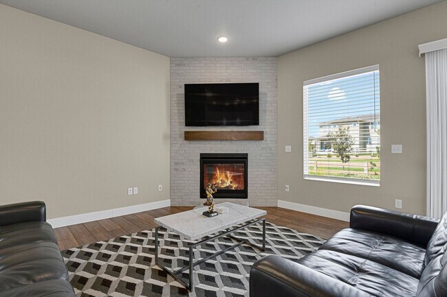 Building Photo - Single Family w/ Elegance