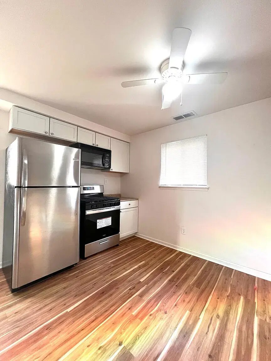 Building Photo - 7410 Arcola St