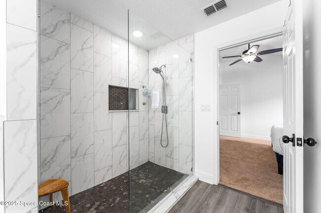 Building Photo - 301 Wishing Well Cir SW