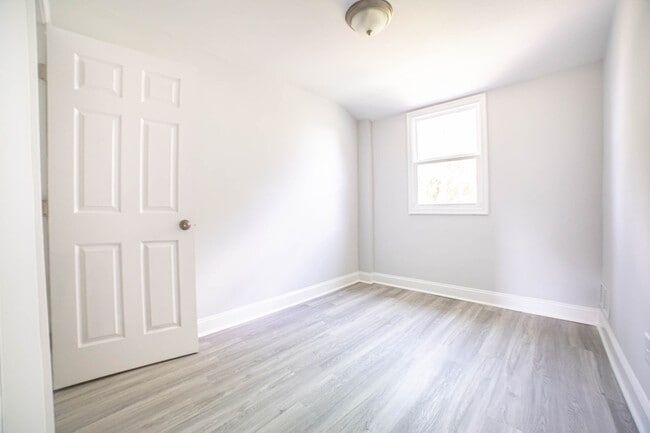 Building Photo - 7475 School Ave