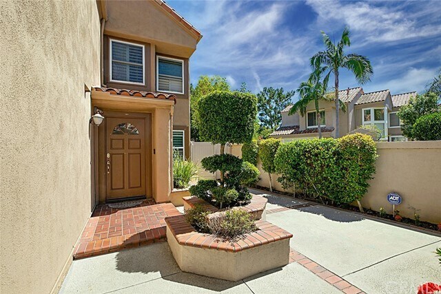 Building Photo - 23 Las Cruces