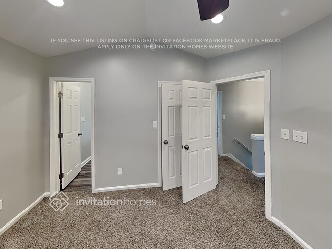 Building Photo - 716 Raindrops Rd