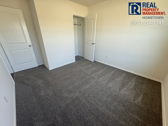 Building Photo - 4060 Croft Avenue