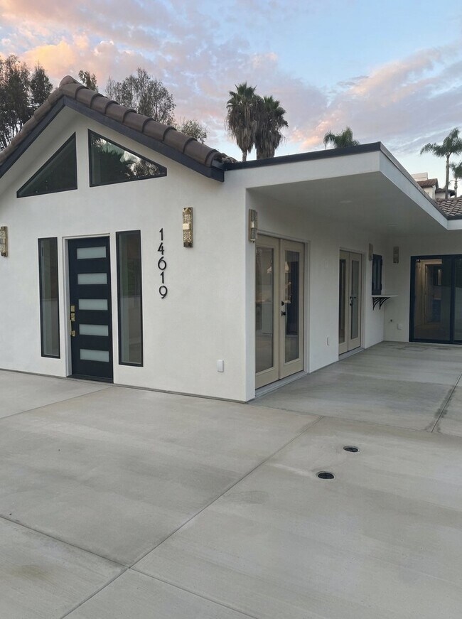 Building Photo - 14619 Rancho Santa Fe Farms Rd