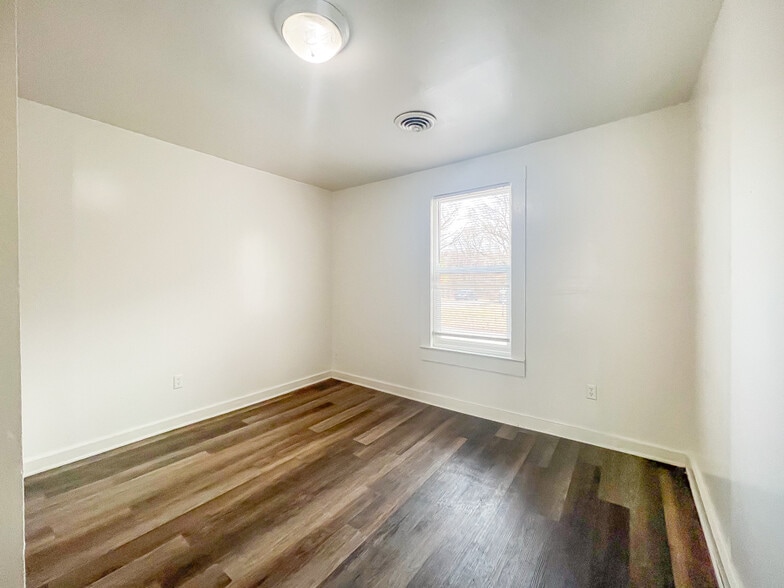 Building Photo - 2300 Raleigh St