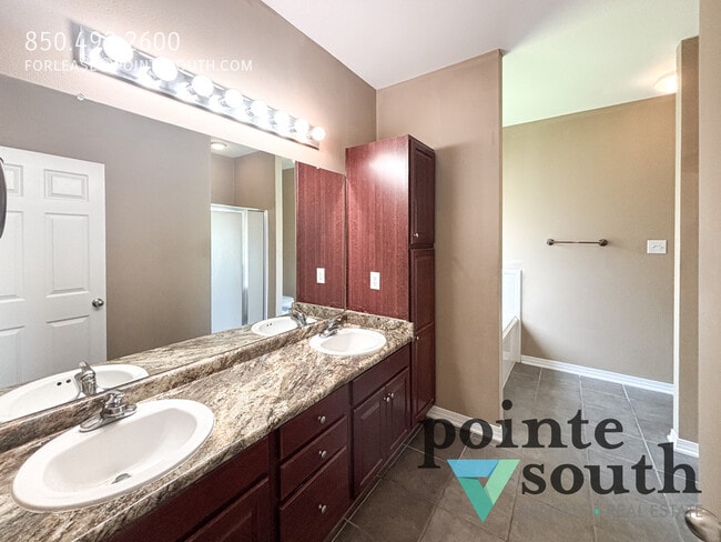 Building Photo - 29956 St Simon St