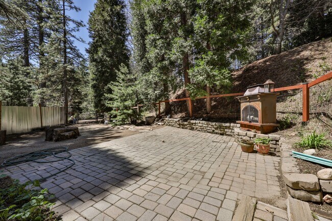 Building Photo - 26316 CA-189