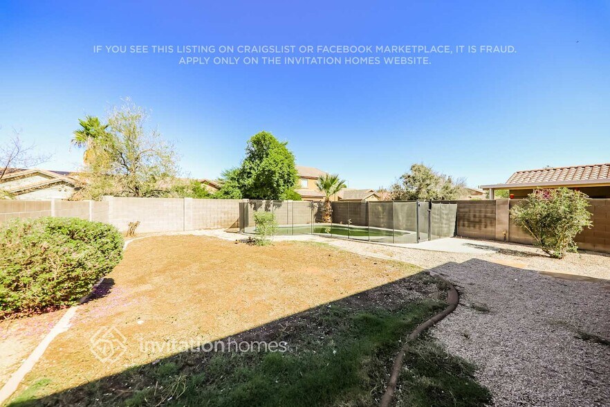 Building Photo - 35920 W Velazquez Dr