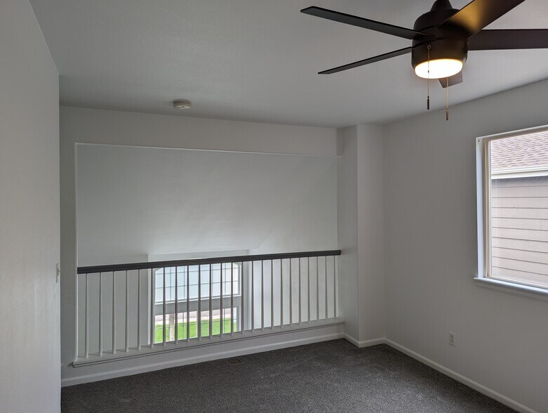 Building Photo - 9464 W Hinsdale Pl