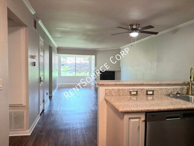 Building Photo - 5525 Canoga Ave