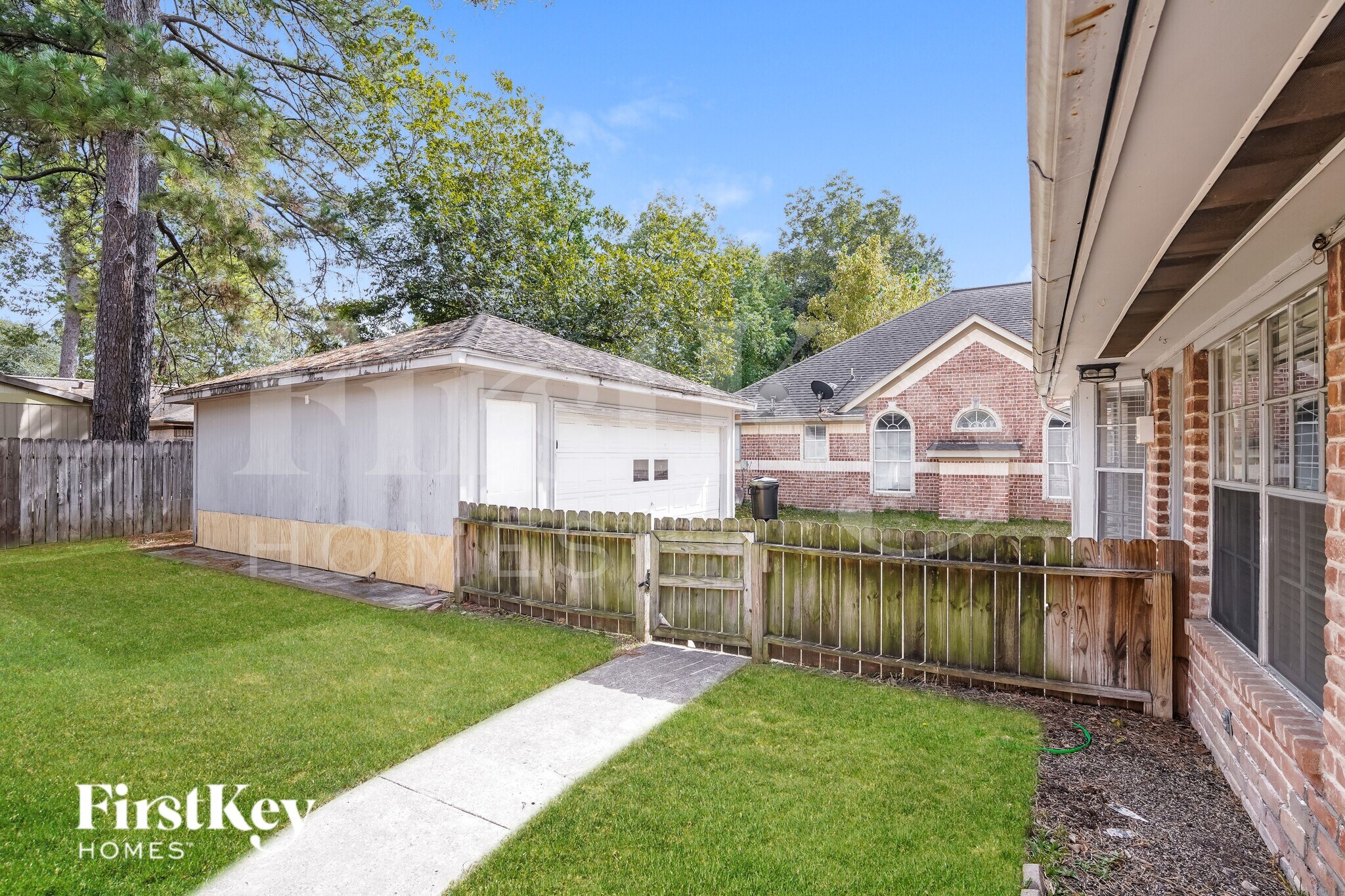 Building Photo - 23014 Whispering Willow Dr