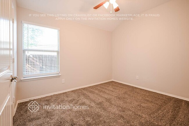 Building Photo - 2025 Colorado Bend Dr