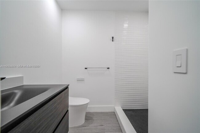 Building Photo - 8390 SW 64th St