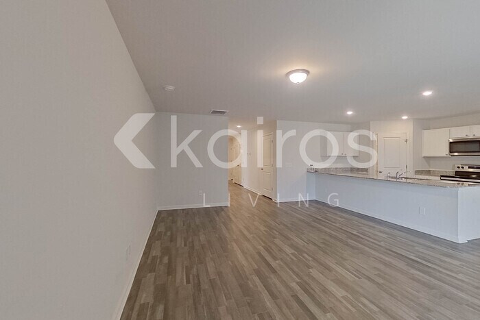 Building Photo - 2617 Provence Dr SE