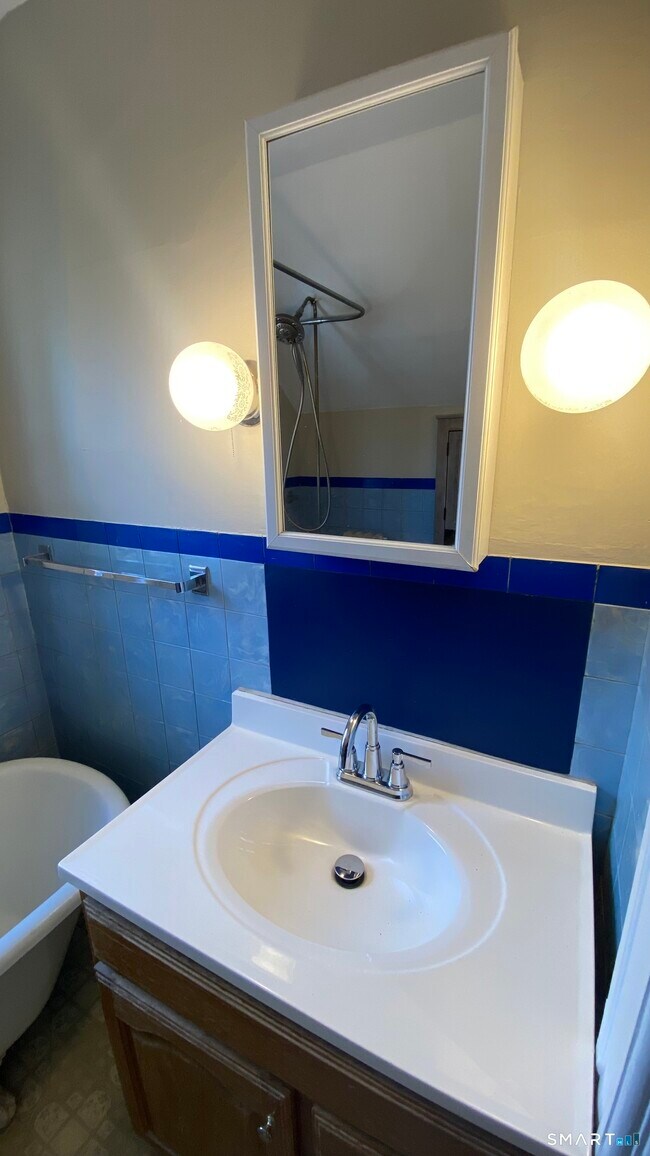 Building Photo - 88 Belleview Ave