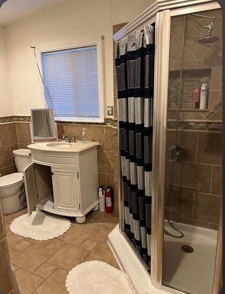 Building Photo - 19 Shamrock Ln