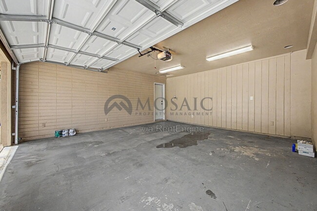 Building Photo - 3333 E Medlock Dr