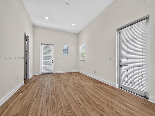 Building Photo - 625 SW 146th Terrace