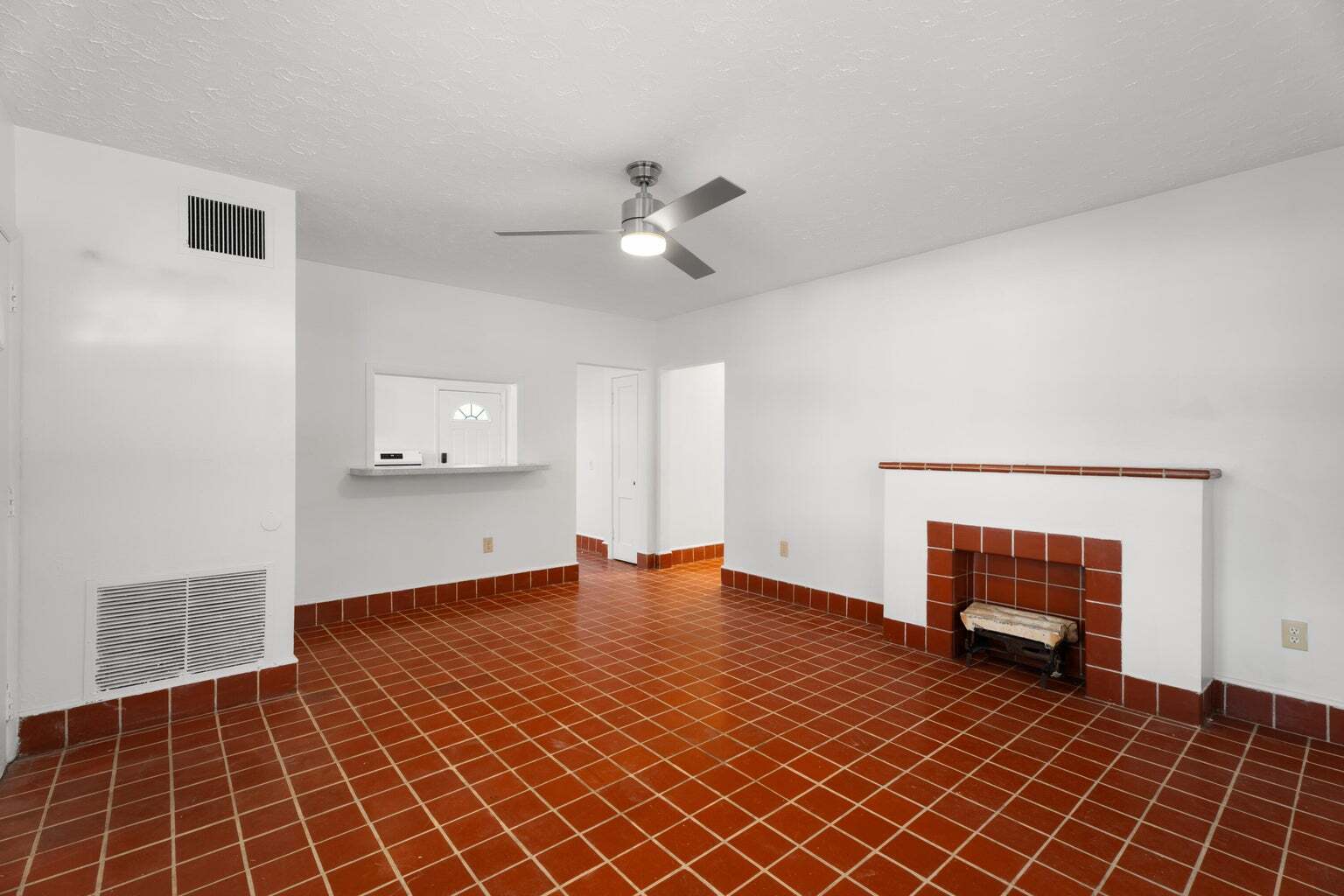 Building Photo - 4815 N Flagler Dr