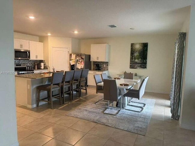 Building Photo - 1747 Buckeye Rd