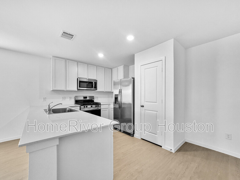 Building Photo - 452 Texas Pecan Dr