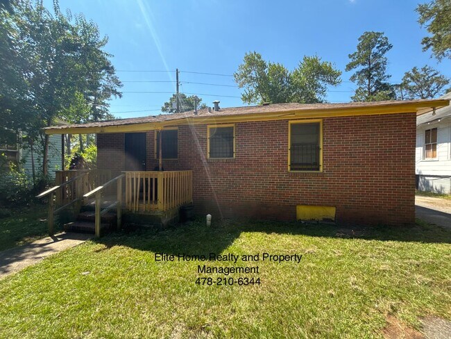 Building Photo - 3517 Napier Ave
