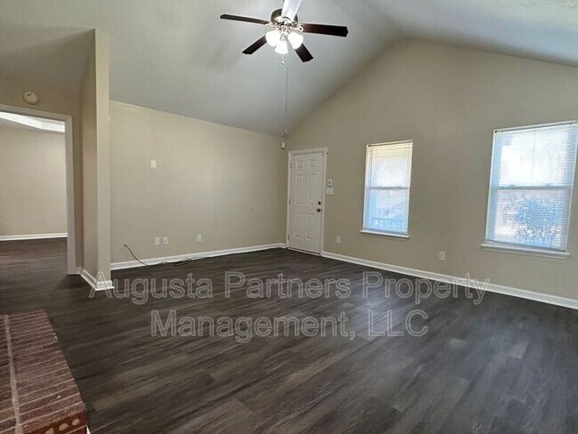 Building Photo - 3520 Stafford Dr