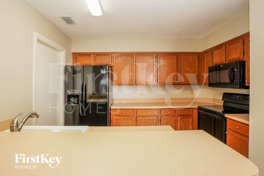 Building Photo - 1008 Vannessa Dr