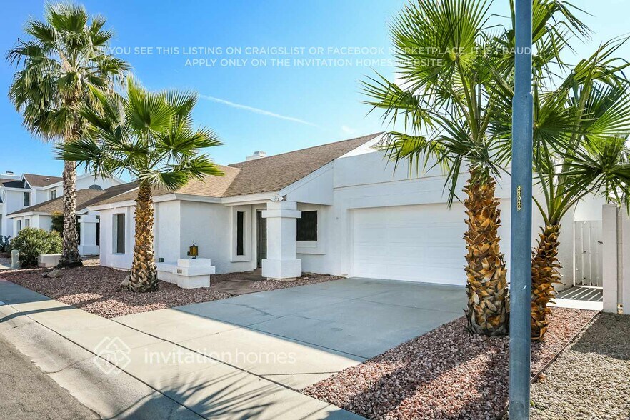 Building Photo - 3231 E Wescott Dr