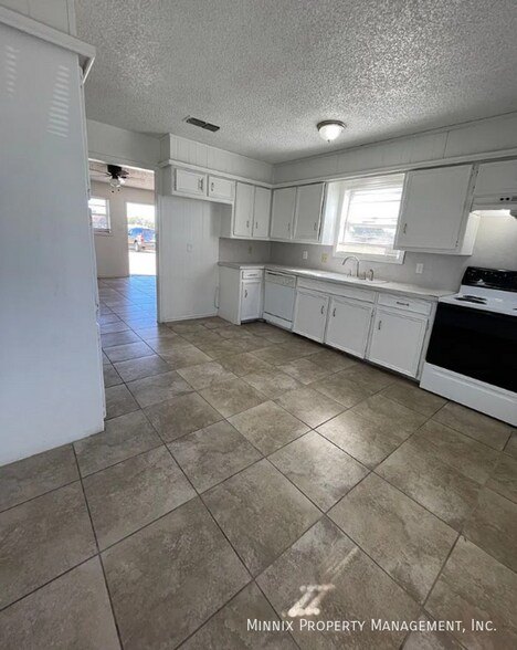 Building Photo - 5718 Brownfield Dr