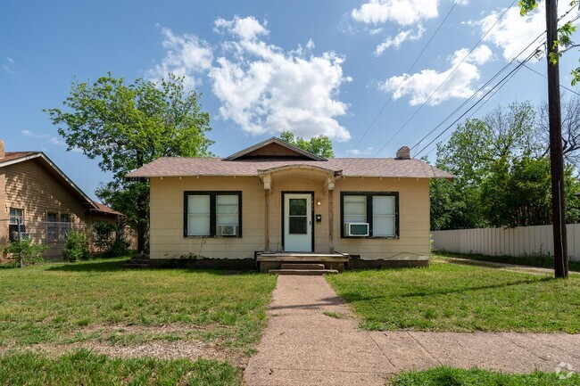 Building Photo - 1835 S 8th St