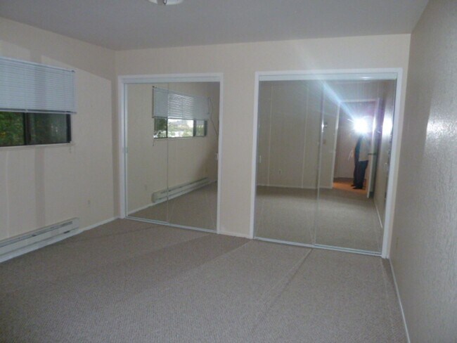 Building Photo - El Dorado (173)(LO)