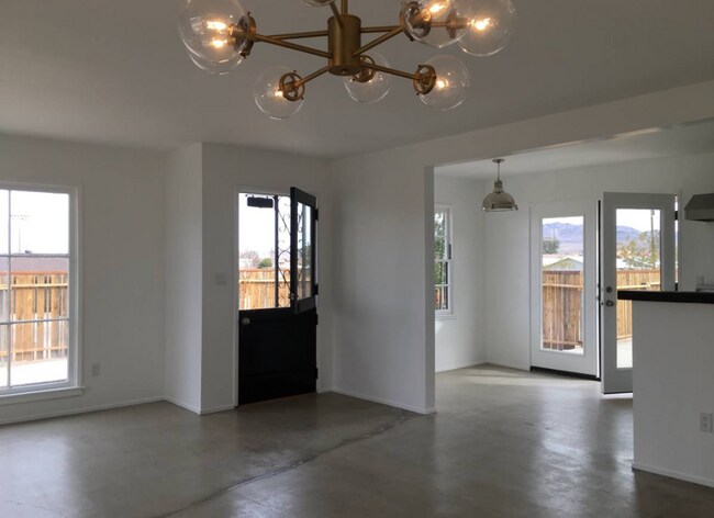 Building Photo - A 2 Bedroom 1 Bath Home With Art Studio