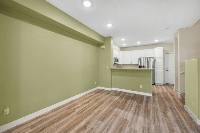 Building Photo - 8417 Stonybridge Cir