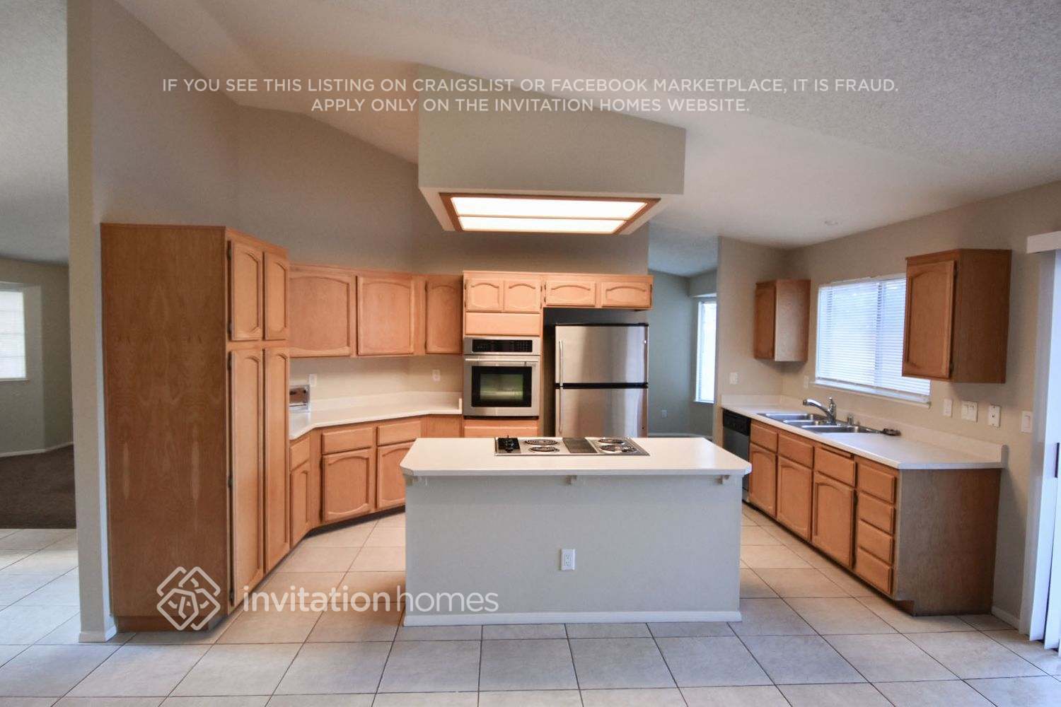 Building Photo - 3640 N Glen Ridge Way