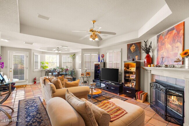 Building Photo - 851 Via Alegre Ln