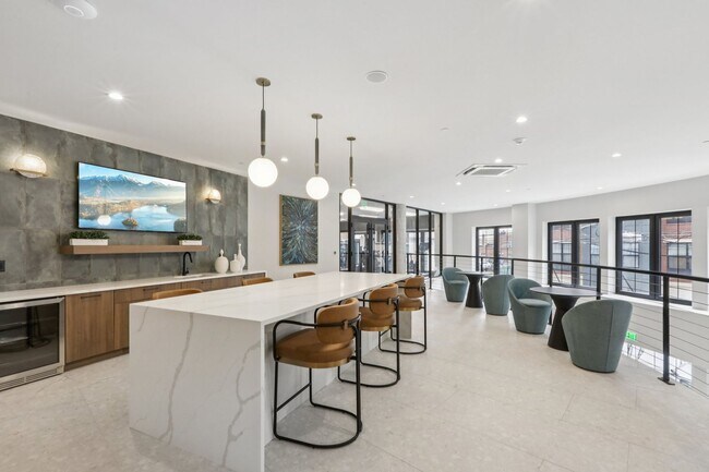Building Photo - Experience Luxurious Living at CENTURION Union Center