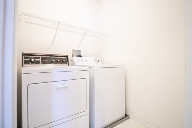 Building Photo - 4323 Bristol View Ct