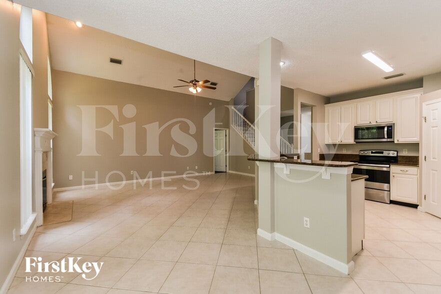 Building Photo - 2132 Pebble Creek Ln