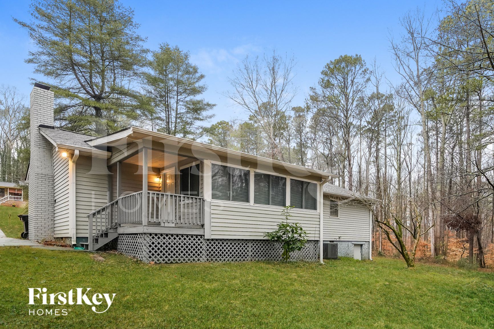 Building Photo - 5292 Clarkview Dr