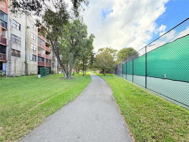 Building Photo - 10233 NW 9th St Cir