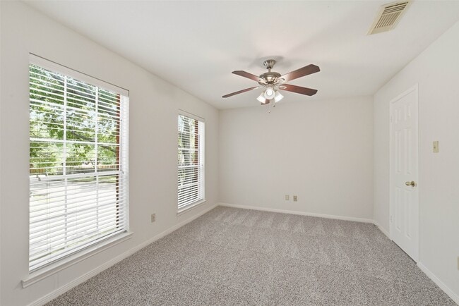 Building Photo - 4003 Bountiful Crest Ln